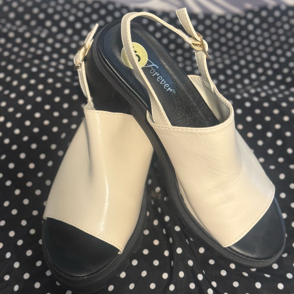 Forever 21 Women's Cream Slingback Sandals